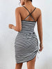 שמלת מיני פסים קייצית בגזרת וי עם כתפיות דקות